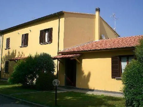 Ferienhaus In Cecina Mit Grossem Garten